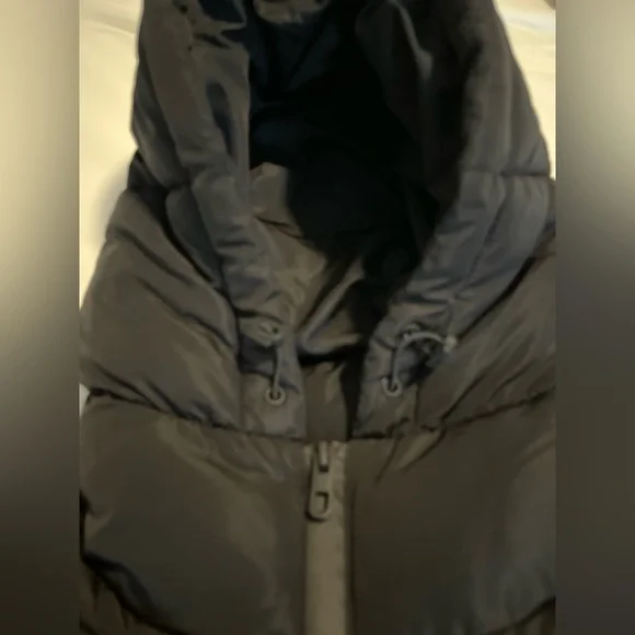 Zara Women's Stylish Black Puffer Jacket BNWT - Picture 4 of 6